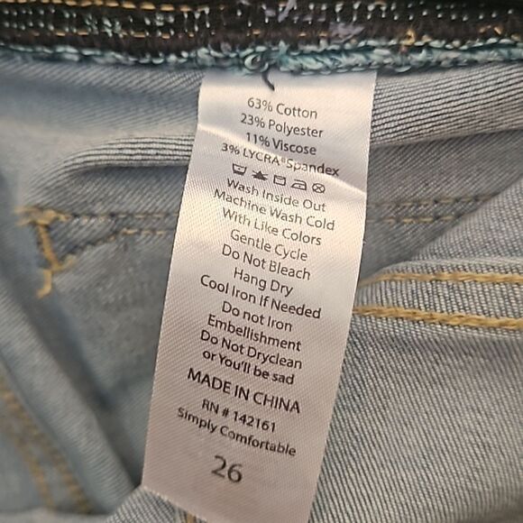 Lularoe Bermuda  Short 26 - Picture 3 of 6